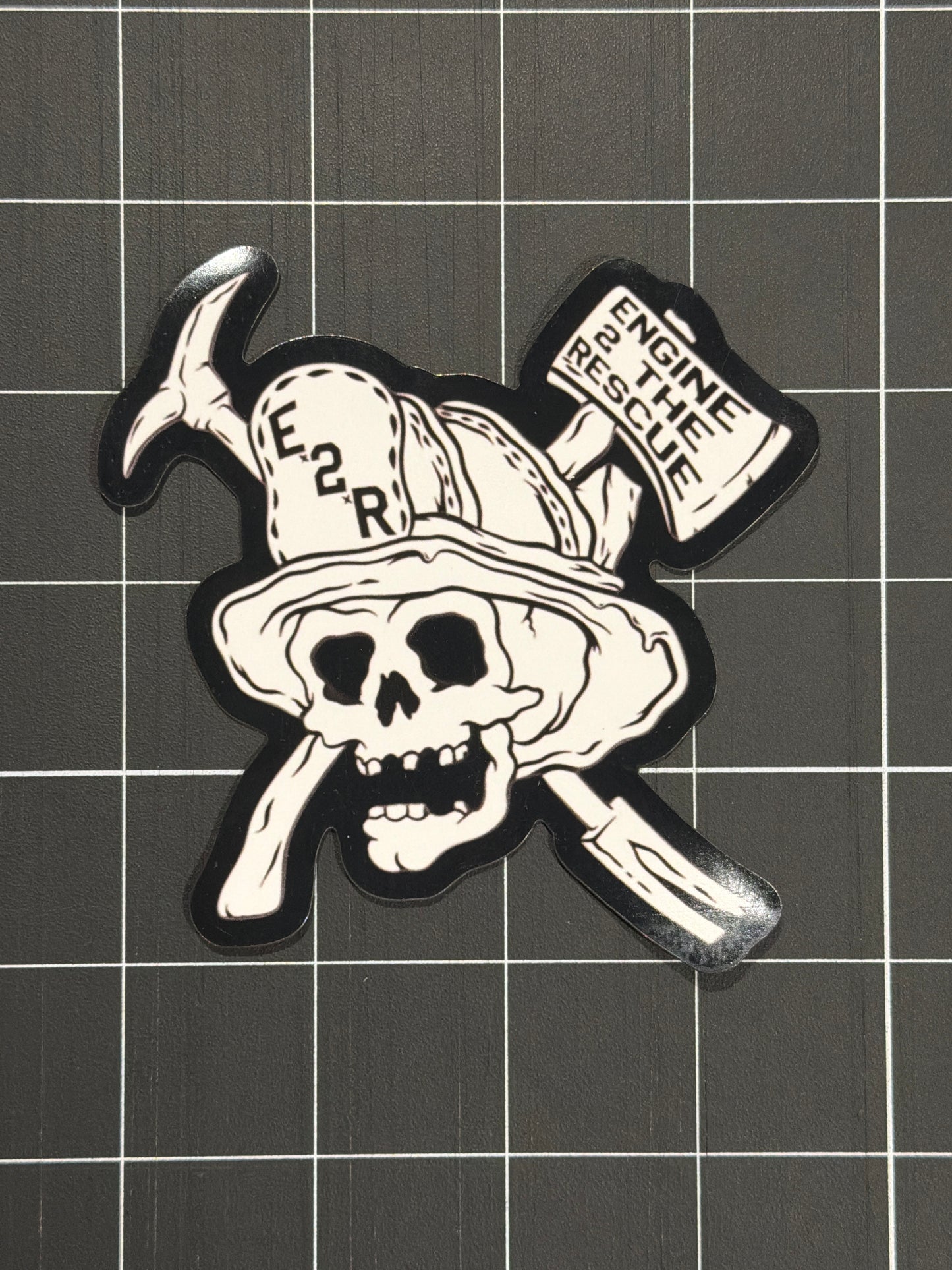 E2R Skull Magnet