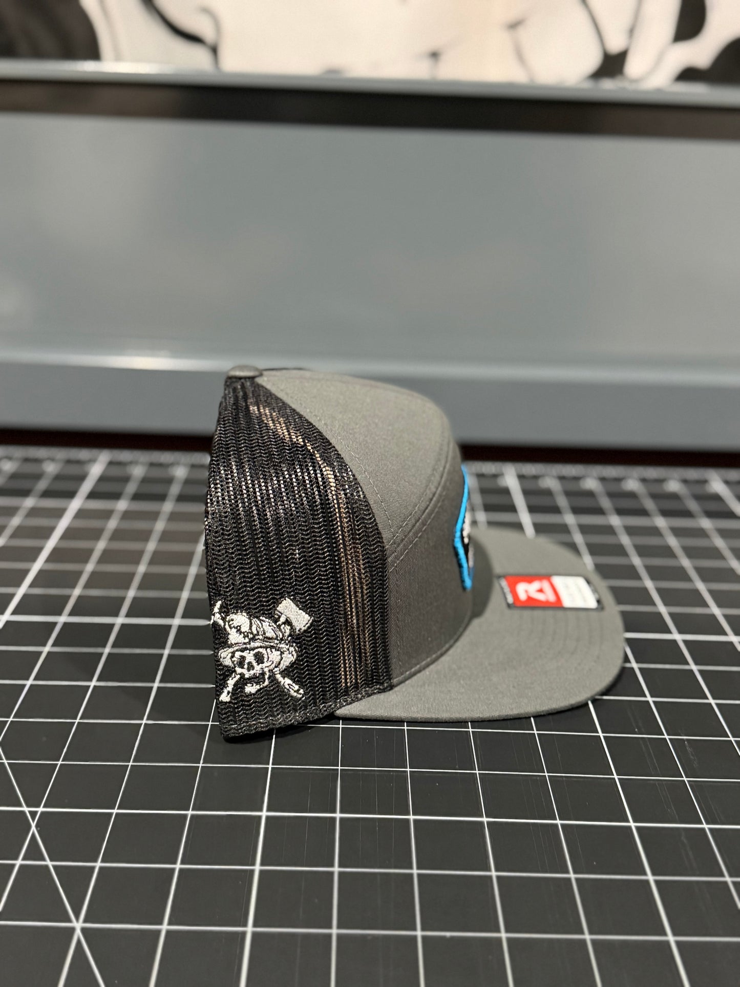 Support Your Local Rescue Co. Charcoal and Black R168 7 panel