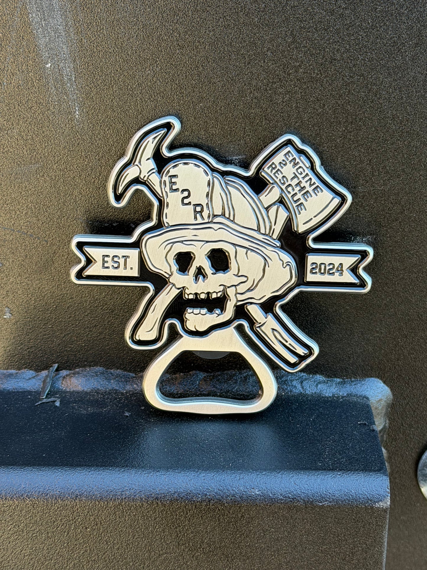 E2R Skull Bottle opener