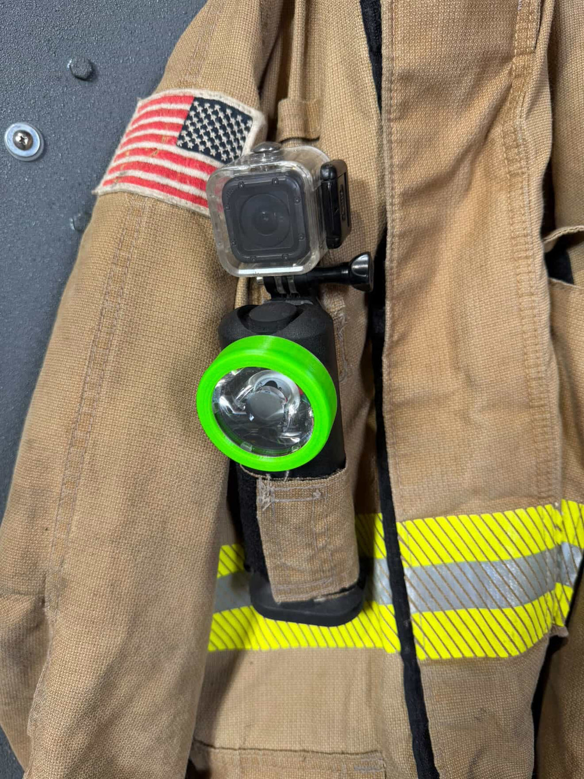 GoPro compatible mount for Streamlight Survivorlight brand flashlights