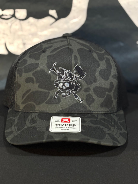 Black duck camo skull 112