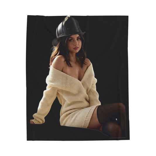 Classy Ana Velveteen Plush Blanket