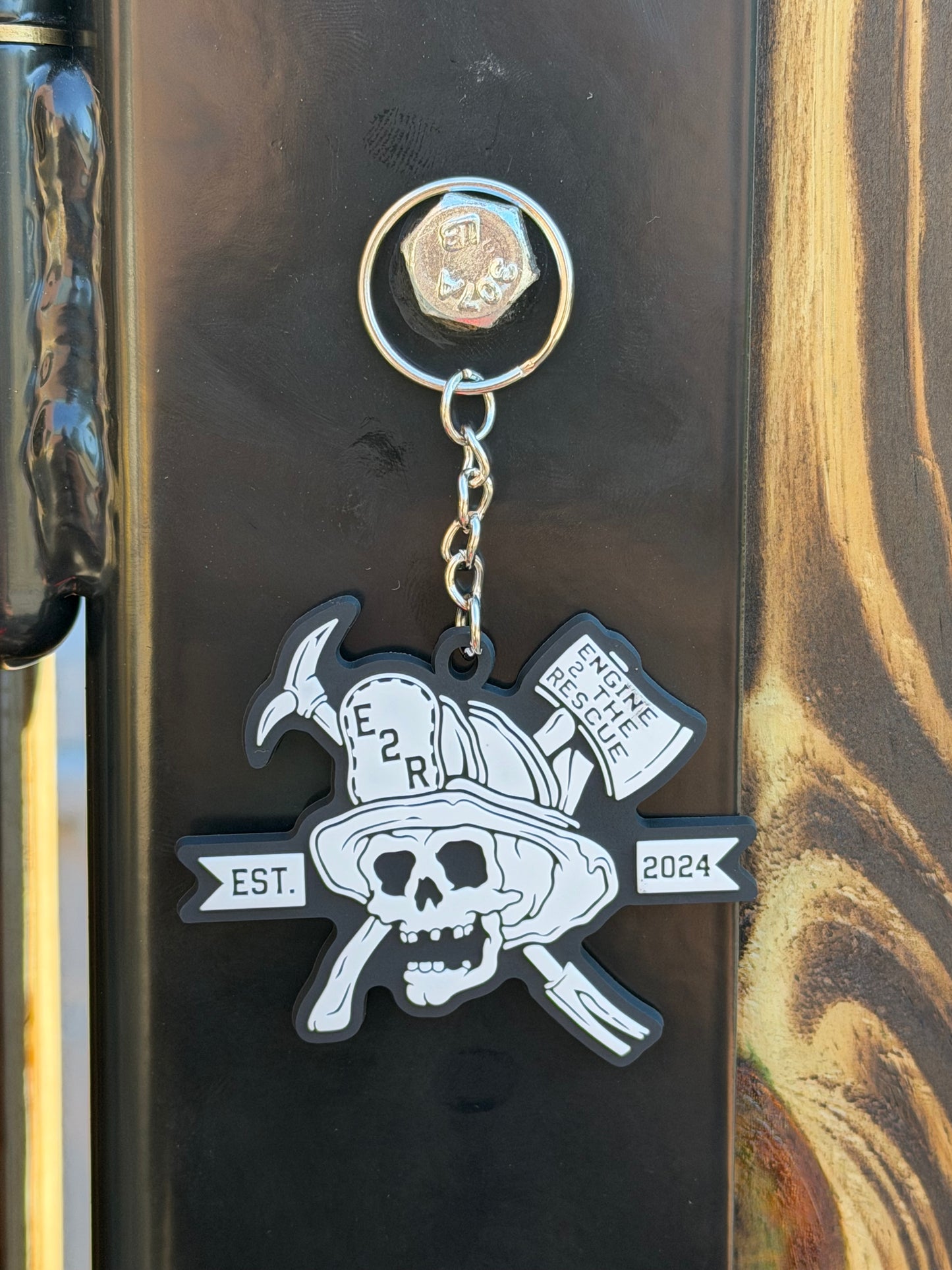 E2R Skull Key chain