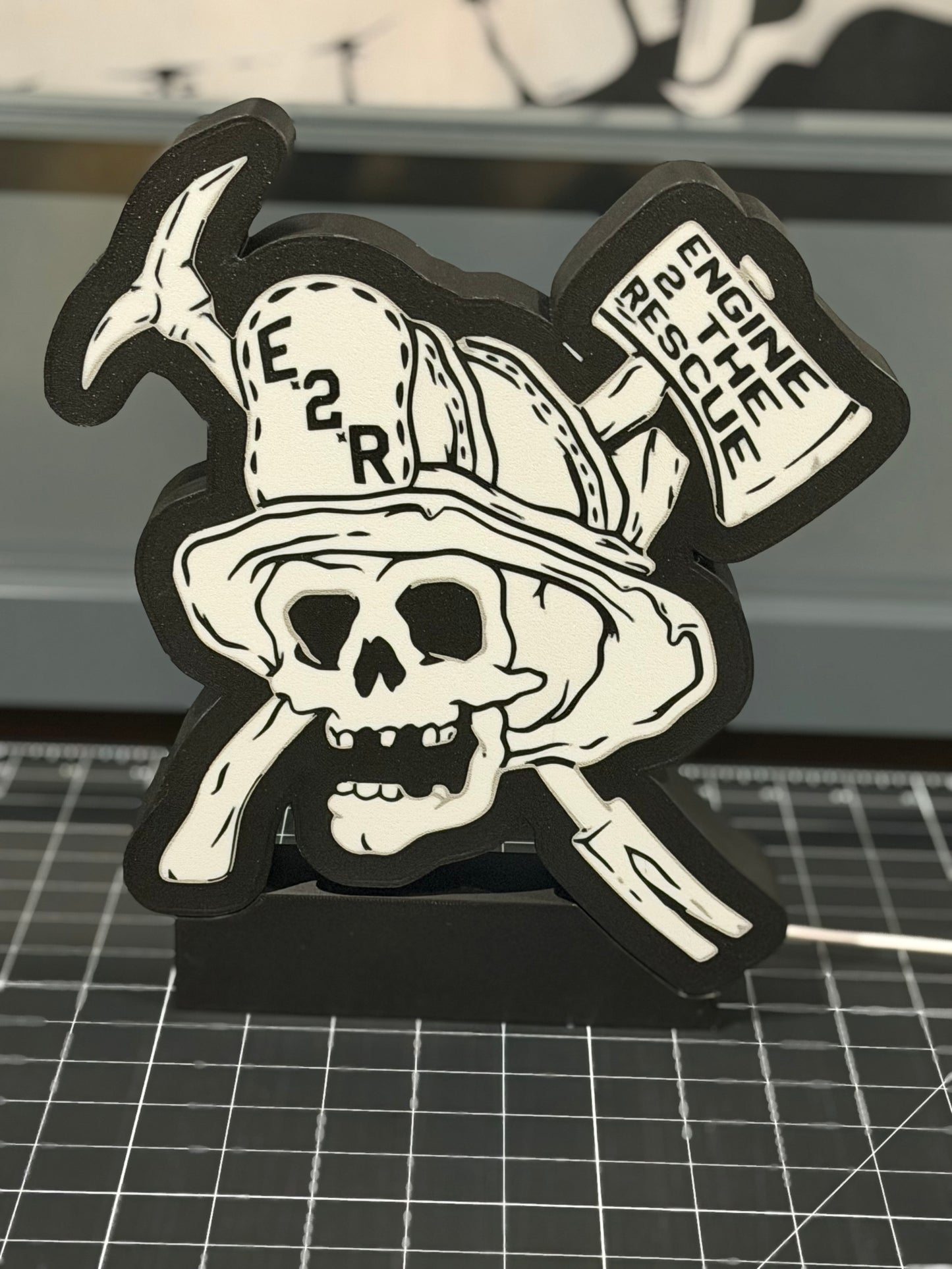 E2R OG skull led light up sign